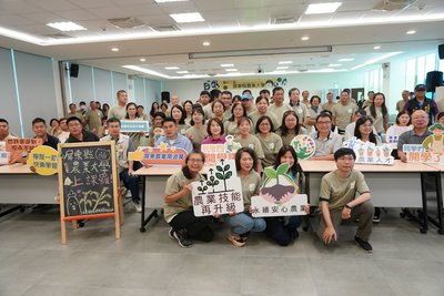 屏東農業大學開學 百大青農校友分享經驗