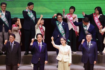 民進黨全代會 賴清德授戰旗展團結氣勢、首邀駐台使節