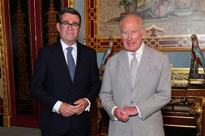 柏南正式成為英國首相