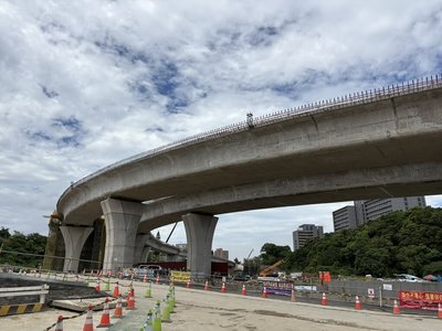 侯友宜視察金城交流道　盼116年9月提早完工