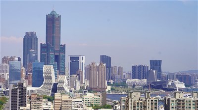 亞資中心高雄專區週年 金融業展示高資產布局成果
