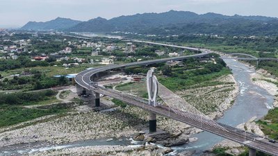 東豐快速道路 東勢至石岡段橋梁預計8月合龍