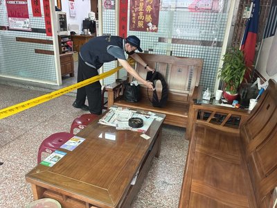 男闖新北議長服務處疑攜危險物 警逮捕封鎖現場