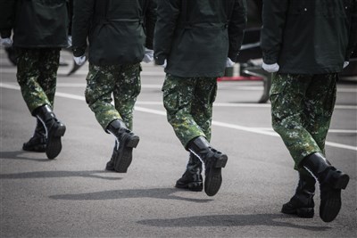 陸軍中士貪6萬元拍軍事機密交付8次　判12年定讞