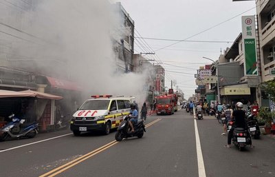 吊車施工疑碰觸高壓電線 嘉縣1工人重傷送醫