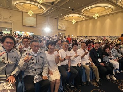 民眾黨7週年 盧秀燕同框柯文哲:藍白合堅定前行