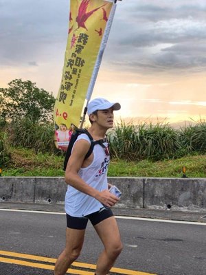 蘇達苦扛「祖先鬼」大旗 日跑10公里宣傳電影