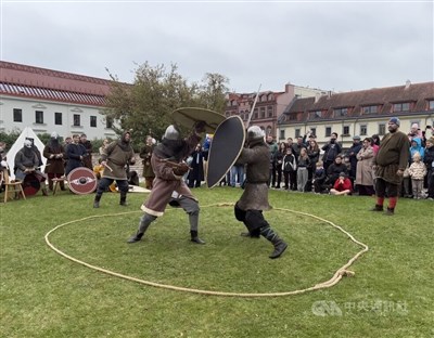 在立陶宛博物館把酒言歡　穿越時空愛上中世紀