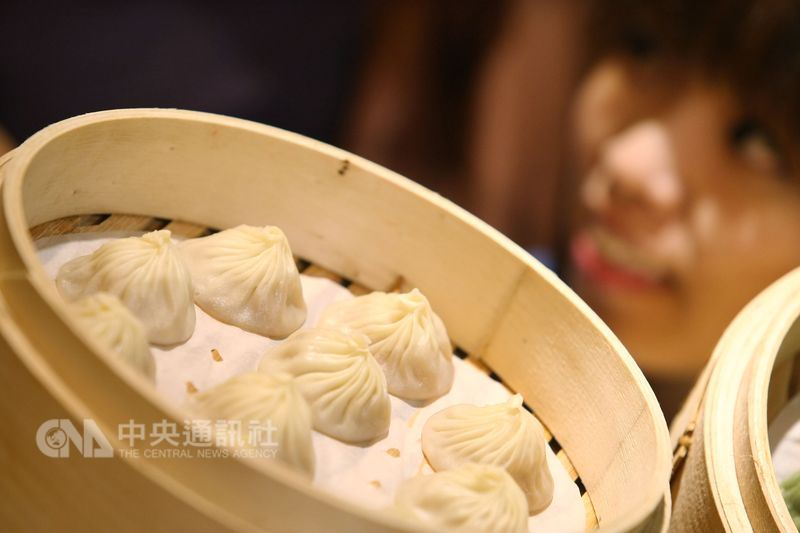 米其林6日公布榮獲「必比登推介」的美食餐廳,有36家店家及餐廳入選。圖為點水樓的小籠湯包。(中央社檔案照片)