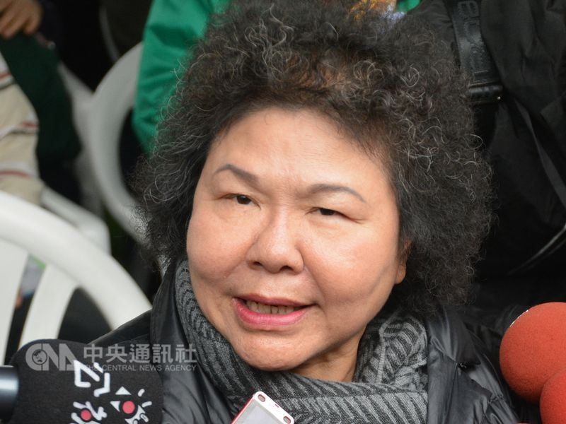 高雄市長陳菊(圖)23日走馬上任接總統府秘書長,隨行者有研考會主委劉進興及副秘書長游尚儒。(中央社檔案照片)