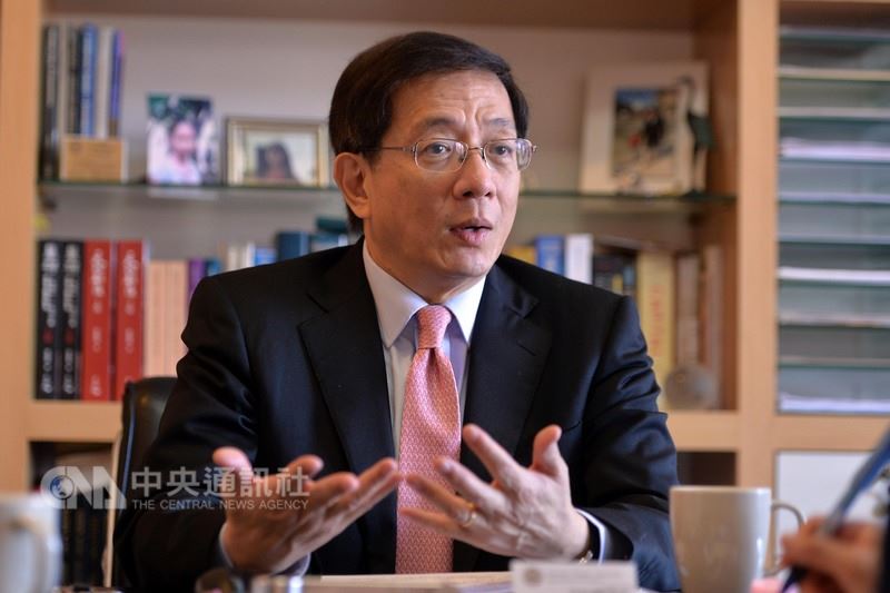 台大校長當選人管中閔(圖)13日表示,他誠懇希望蔡總統以政治智慧與高度,在7天內設法解決弭平因台大校長遴選衍生的風暴。(中央社檔案照片)