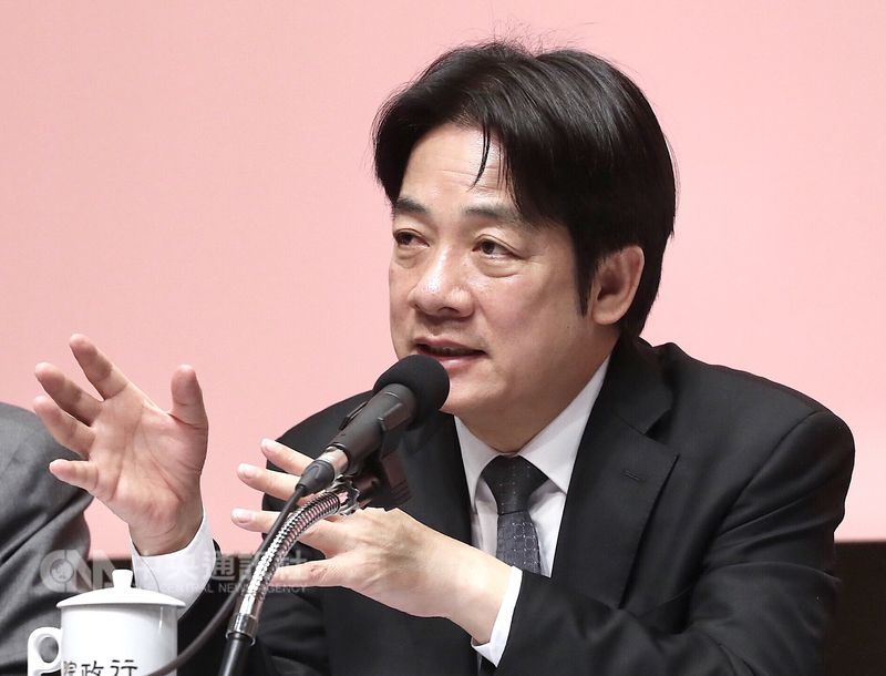 行政院規劃0到2歲幼兒將給予新台幣6000元至1萬元的準公共化托育補助,行政院長賴清德27日晚間拍板,將把補助直接給家長。(中央社檔案照片)