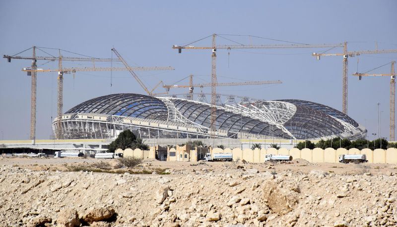 2022世界盃足球賽在卡達舉辦。圖為還在建造的足球場。（檔案照片／共同社提供）