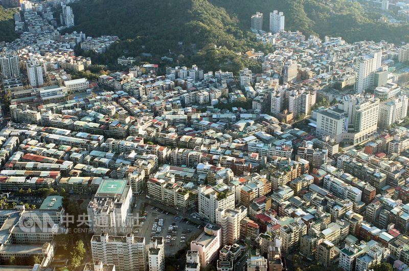 國產署提供國有地供地方政府興建社會住宅,已撥用25處國有土地、3處國有房地,總面積達19.84公頃,總公告現值達新台幣達174.5億元。(中央社檔案照片)