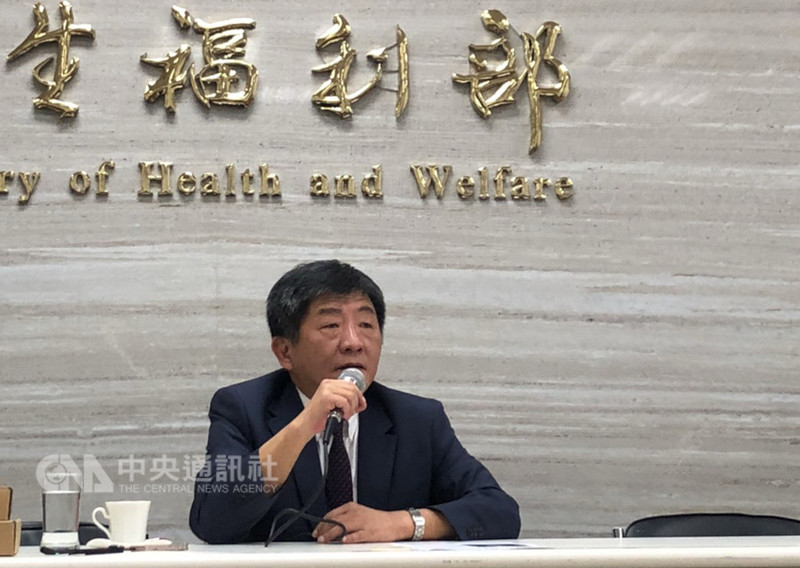 衛福部長陳時中(圖)1日和記者茶敘,分享與美國衛生部長艾薩(Alex Azar)會談成果。陳時中說,艾薩會中清楚表示已致電世界衛生組織(WHO)秘書長,盼審慎處理台灣參與WHA的事。中央社記者張茗喧攝 107年9月1日