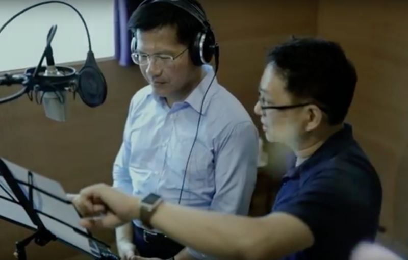 尋求連任的台中市長林佳龍（左）15日正式成立競選總 部，並在總部開幕茶會中同步公布競選主題曲「幸福做 陣」。 （林佳龍競選總部提供） 中央社記者趙麗妍傳真　107年9月15日