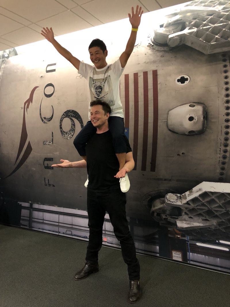 億萬富豪前澤友作將登上大型獵鷹火箭繞行月球。（圖取自ElonMusk推特twitter.com/elonmusk）
