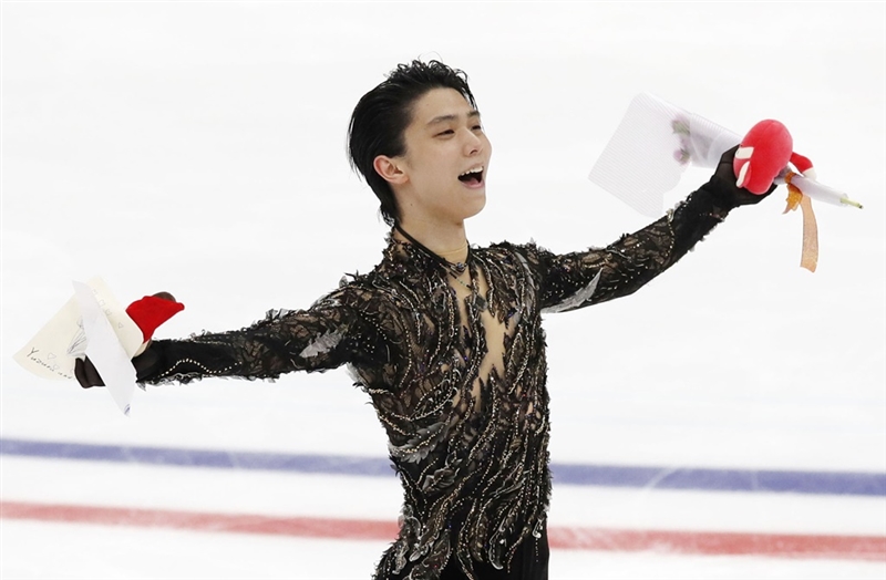 日本滑冰好手羽生結弦17日在國際滑冰總會花式滑冰大獎賽(GP)系列第5戰奪冠。(共同社提供)