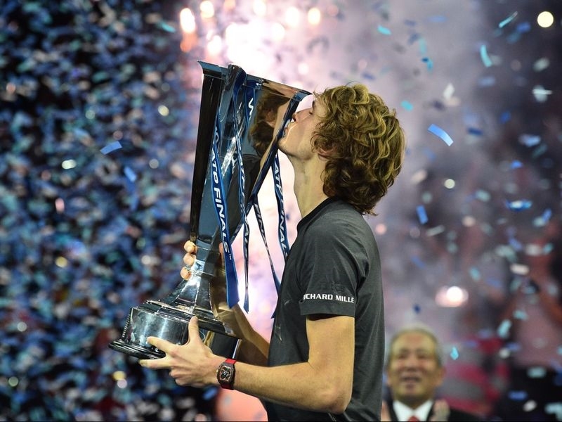 德國網球新星茲韋列夫18日在ATP世界巡迴年終賽奪冠。（圖取自　www.facebook.com/ATPWorldTour）