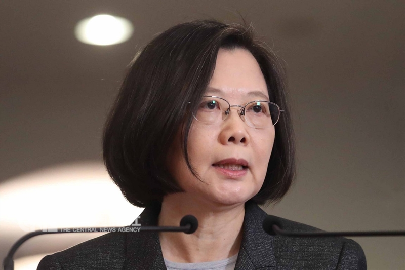 總統蔡英文(圖)11日第2次在總統府進行「迴廊談話」,回應近來時事議題。中央社記者吳翊寧攝 107年12月11日