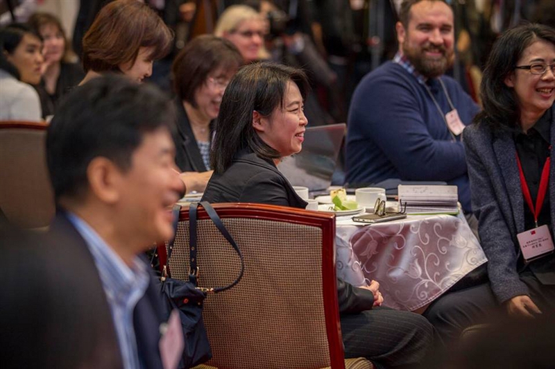 總統蔡英文5日與在台國際媒體茶敘,她針對日前中國國家主席強推一國兩制台灣方案,重申她的態度與台灣的嚴正立場。(取自蔡總統臉書)中央社記者葉素萍傳真 108年1月5日