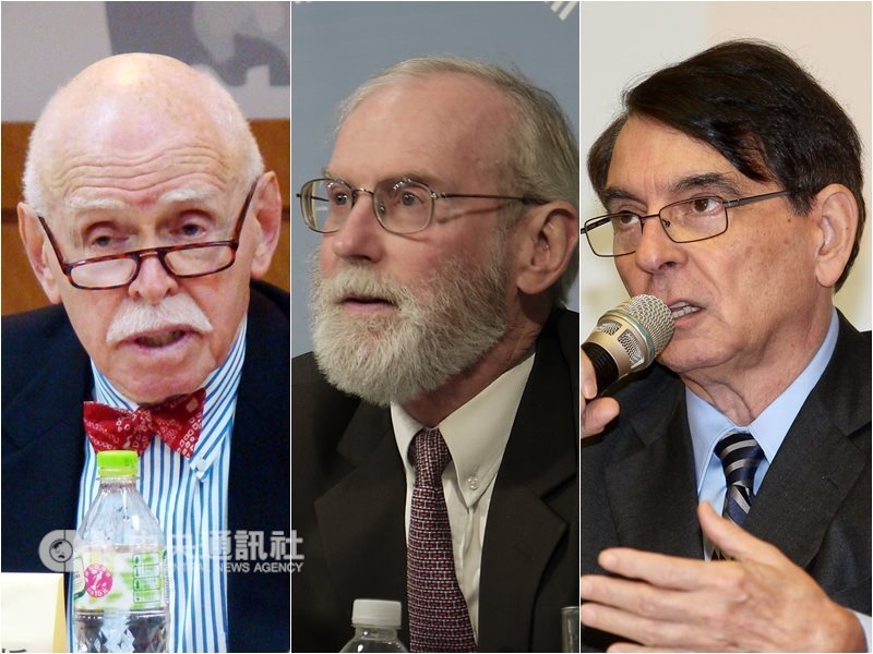 包括孔傑榮(左起)、楊甦棣、司徒文在內的44名學者與前美國政府官員,聯名發表給台灣人民的公開信,希望藉由這封公開信向台灣人民表明,在台灣歷史的關鍵時刻,應保持團結。(中央社檔案照片)