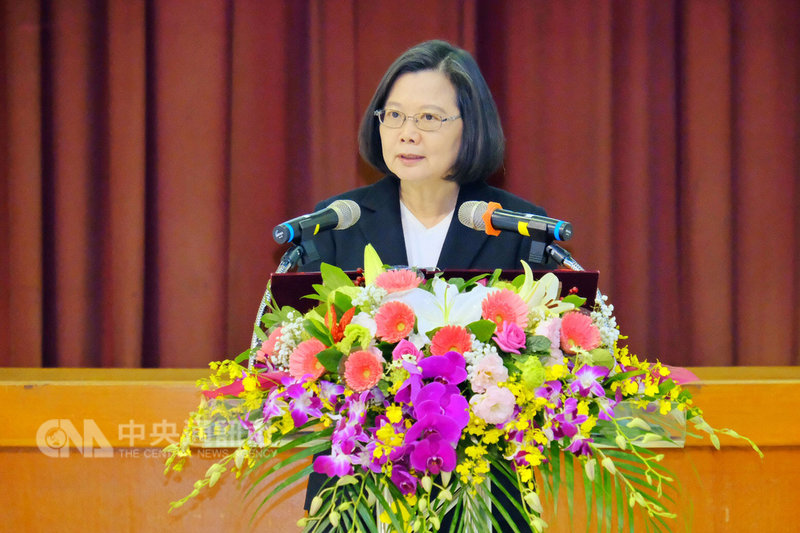 總統蔡英文表示,國家的運勢取決於全體國民,新的一年只要上下一心,勇猛精進,台灣一定就會好運向前行。(中央社檔案照片)