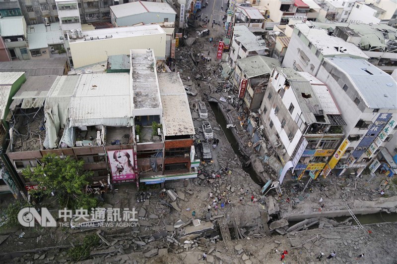 政論節目近來探討高雄氣爆善款運用情形,81氣爆自救會長陳冠榮表示,從頭到尾參與氣爆善後工作,事件被國民黨於選舉期間一再被操作,他儘量不反擊,但實在太看下去,一再被抹黑已無法隱忍。(中央社檔案照片)