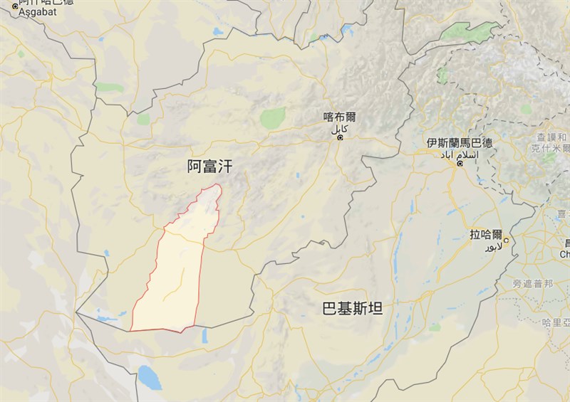 位於阿富汗西南部(紅線框內)的美國與阿富汗聯合基地1日遭民兵組織塔利班攻擊,已知造成至少43人死亡。(圖取自Google地圖網頁google.com/maps)