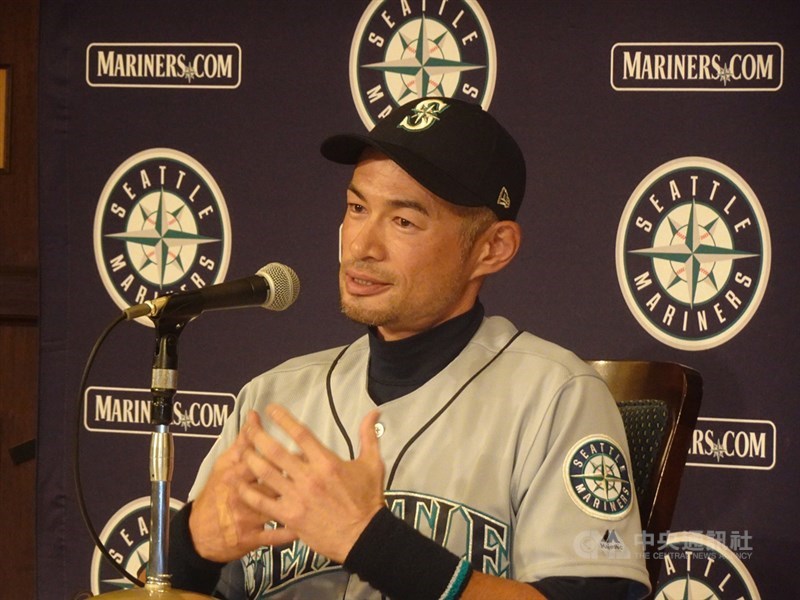 日本傳奇球星鈴木一朗21日在引退記者會上點名前隊友陳偉殷。中央社記者楊明珠東京攝 108年3月22日