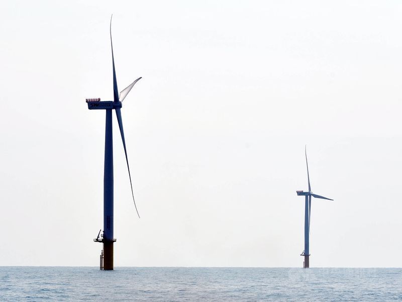 經濟部能源局代理局長李君禮表示,2026年起至2030年每年將釋出1GW風場,5年釋出5GW的風場。(示意圖/中央社檔案照片)