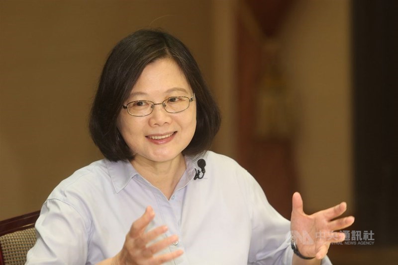 總統蔡英文28日晚上參加新住民關懷長照說明會時表示,長輩不管是住家裡或住機構,未來都可以享受到高品質的照顧。(中央社檔案照片)