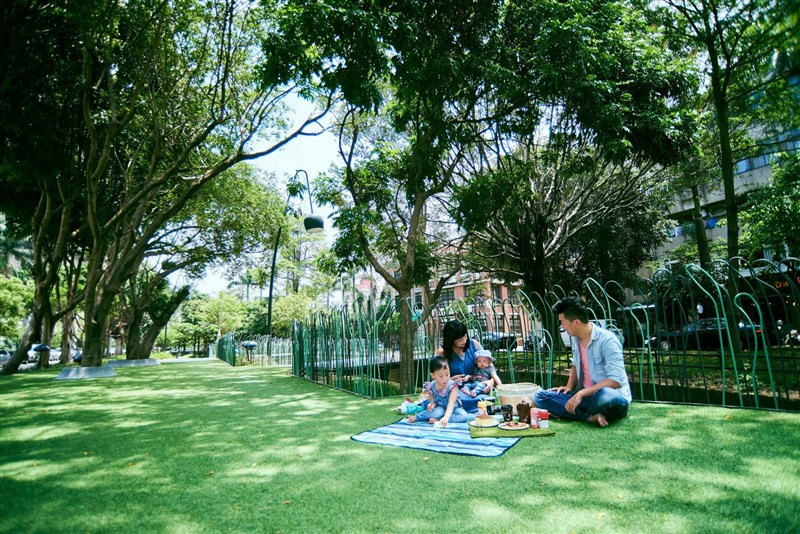 改造後的隆恩圳(新竹市政府提供)