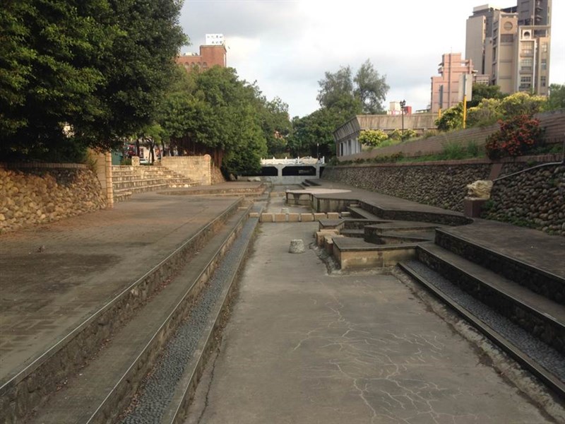 改造前的親水公園(新竹市政府提供)