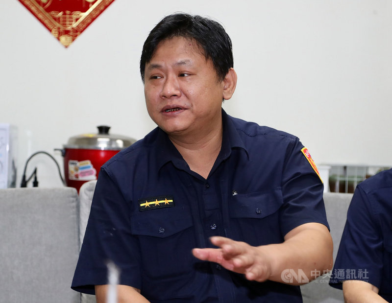 北市員警張景義(圖)開槍導致駕車拒捕竊嫌身亡,30日獲最高法院無罪確定,張景義表示,獲知結果後心情較輕鬆,未來執勤不會因此有陰影,也感謝各界幫忙和支持。中央社記者張皓安攝 108年5月30日