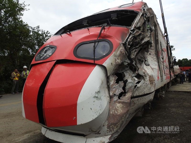 普悠瑪事故暴露出列車主風泵異常卻未改善問題,台鐵4月底向得標商日本住友商社究責求償,遭住友商社打回票。(中央社檔案照片)