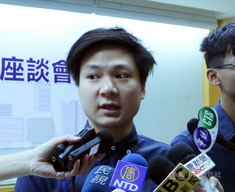 香港學生獨立聯盟召集人陳家駒(圖)憂心,香港警方會以真槍實彈鎮壓16日的反送中遊行。中央社記者繆宗翰攝 108年6月14日