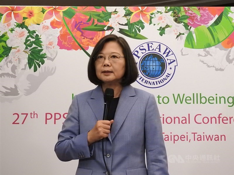 總統蔡英文23日表示,「反親中媒體大遊行」代表台灣社會對中國滲透台灣媒體的憂慮,相信這個活動能提高台灣社會的醒覺。中央社記者王鴻國攝 108年6月23日