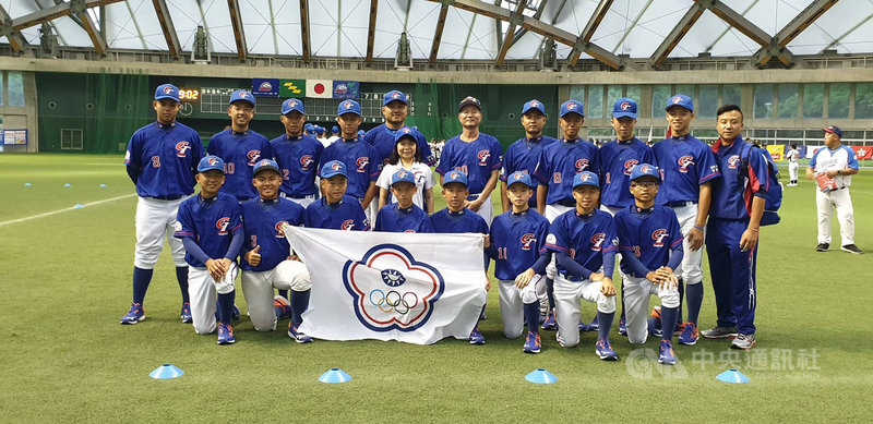 小馬聯盟少棒、青少棒、青棒亞太區賽事1日在日本宮崎舉行,但宮崎地區因雨勢影響,三級棒球賽事皆無法如期舉行,中華隊也安排球員練球。(中華民國棒球協會提供)中央社記者謝靜雯傳真 108年7月1日