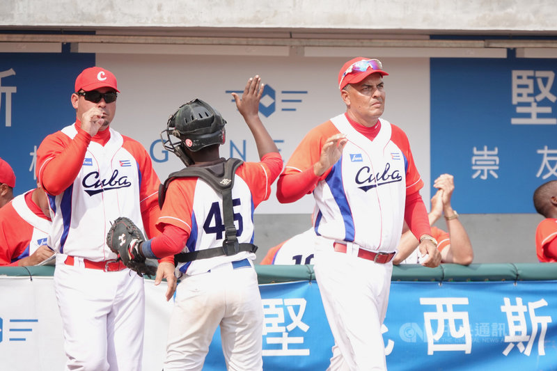 U12世界盃棒球賽季軍戰,古巴隊4日與韓國隊交手,古巴隊靠著一支2分砲拿勝,最終以2比1擊敗韓國隊,順利拿下季軍。中央社記者謝靜雯攝 108年8月4日