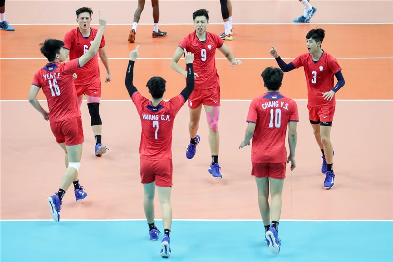 中華隊11日在亞洲U23男子排球錦標決賽以3比1獲勝,收下隊史首冠。(圖取自facebook.com/AsianVolleyballConfederation)