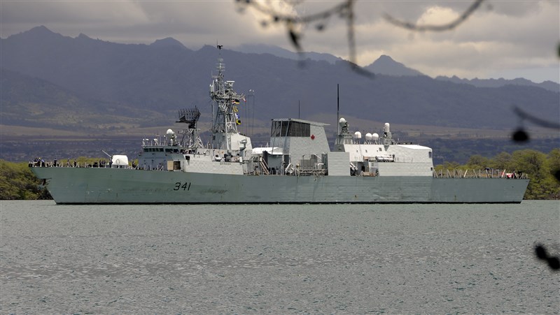 加拿大海軍「渥太華」號巡防艦10日上午從北往南穿越台灣海峽。(檔案照片/圖取自維基共享資源,版權屬公眾領域)