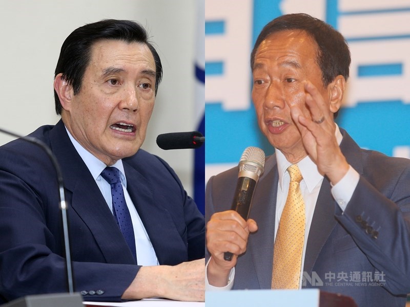 前總統馬英九(左)日前曾拜會鴻海創辦人郭台銘(右),希望團結以大局為重,並數度哽咽。(中央社檔案照片)