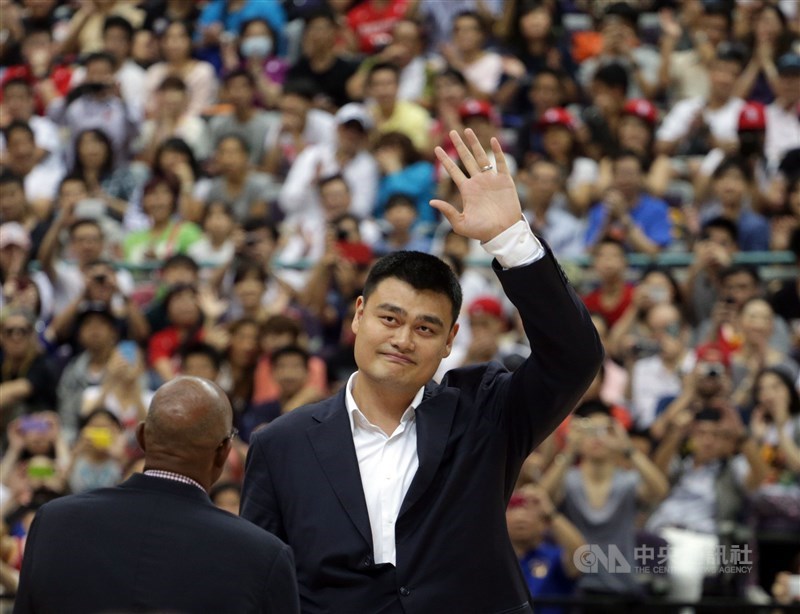 中國職業籃球聯賽14日發生打假球事件。前NBA球星、中國籃球協會主席姚明對此表示痛心。（中央社檔案照片）