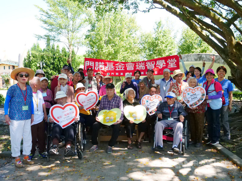 花蓮門諾基金會推出送餐服務超過20年，每天服務超過550名長輩，今年計畫擴大服務範圍，藉由拍攝公益短片「送愛偏鄉，好好吃飯」籌募經費。（門諾基金會提供）中央社記者張祈傳真　108年10月11日
