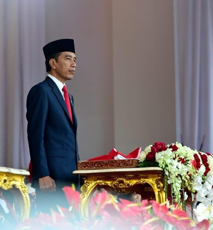 印尼總統佐科威20日宣誓就職,一般認為,執政聯盟將從5個政黨膨脹到8個,當地媒體稱為「超級肥胖」執政聯盟。(圖取自facebook.com/Jokowi)