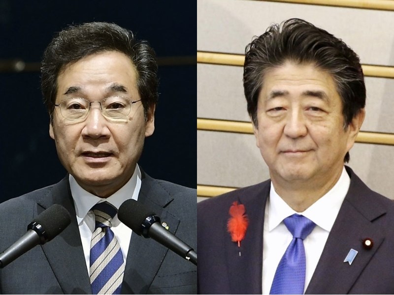 南韓國務總理李洛淵(左)22日啟程前往日本出席日皇即位儀式。此行他也將會晤日本首相安倍晉三(右),為「文安會」鋪路。(共同社提供)