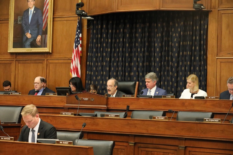 美國聯邦眾議院外交委員會30日無異議通過「台北法案」,法案呼籲美國行政部門針對行為造成台灣傷害的國家,應考慮降低與該國的經濟、安全及外交接觸。中央社記者徐薇婷華盛頓攝 108年10月30日