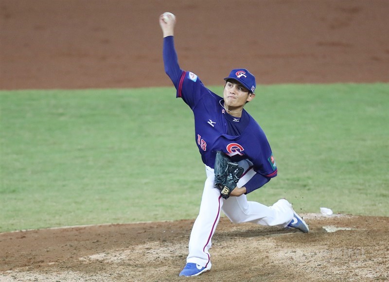 2019世界12強中華隊6日在預賽第2戰以3比0擊退委內瑞拉,確定晉級複賽。先發投手張奕賽後表示,這是人生中第一次投滿7局,感到相當不可思議。中央社記者張新偉攝 108年11月7日