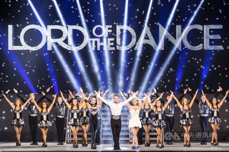 知名踢踏舞者麥可佛萊利(Michael Flatley)2020年開春將率領舞者,來台演出舞劇「舞王:危險遊戲」(Lord of The Dance Dangerous Games),重現結合愛爾蘭傳統音樂舞蹈與聲光科技的視聽饗宴。(寬宏藝術提供)中央社記者洪健倫傳真 108年11月11日